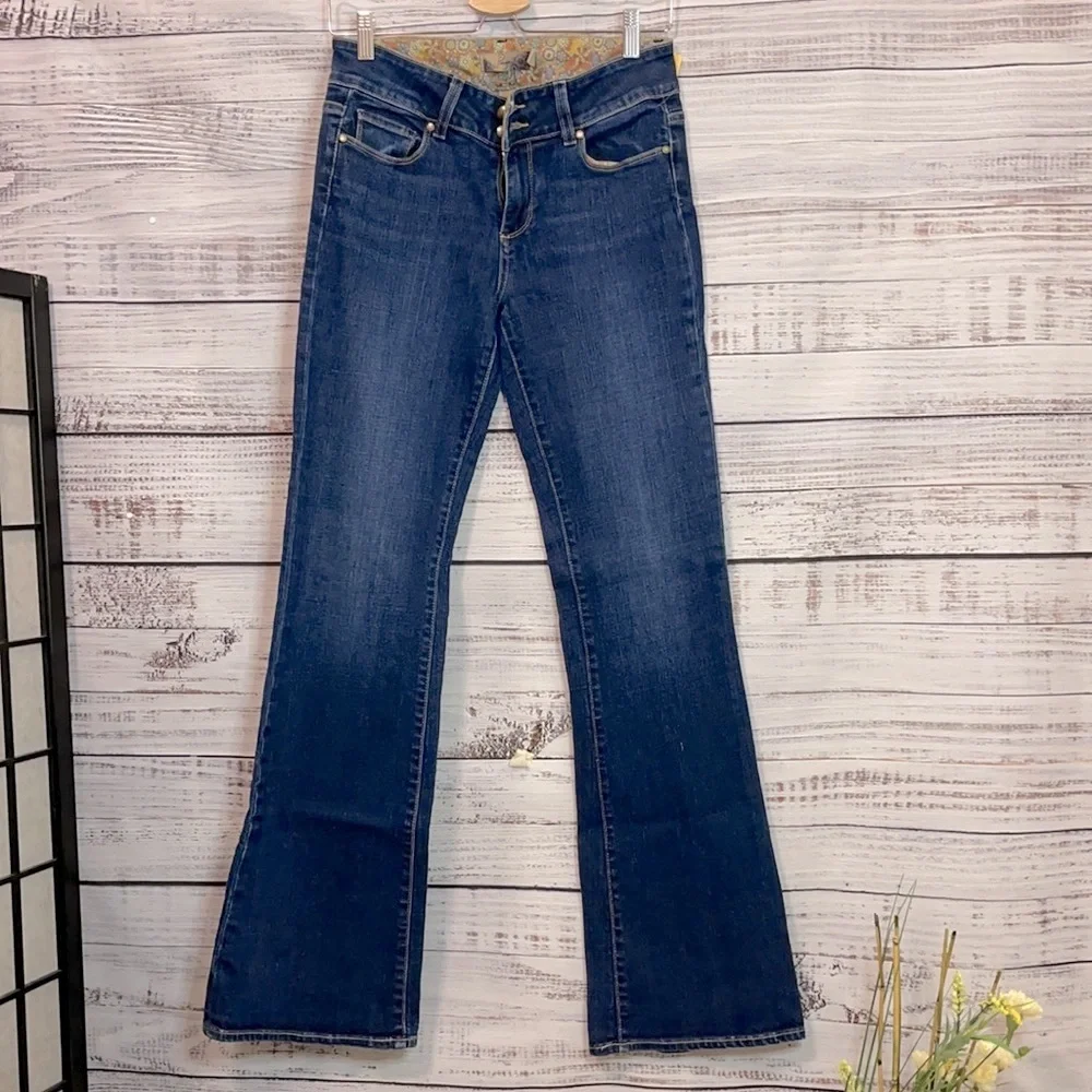 🔥 SALE Paige Hidden Hills Flared Premium Denim Jeans | Size 28